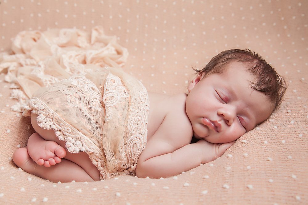 Newborn Photographer Reading